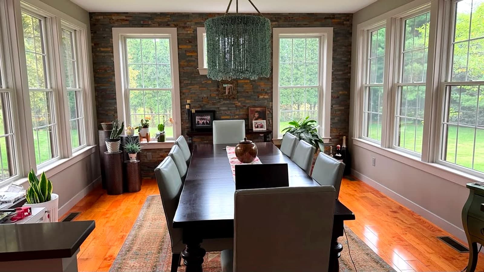 Dining room, after an AM Cleaning visit